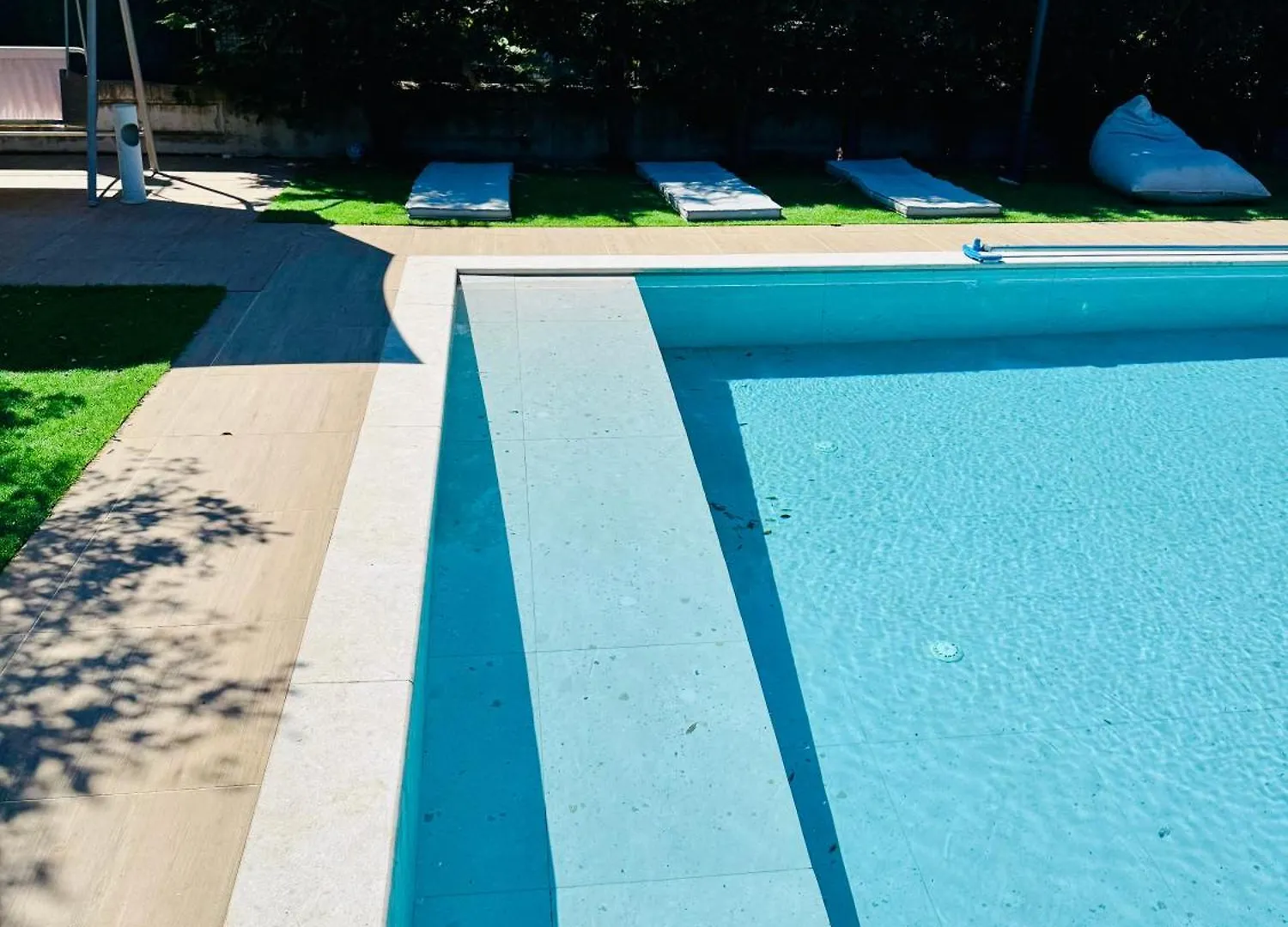 Villa Siena Kamez 0*,  Albania